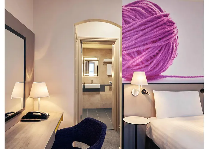 Exeter Rougemont Station Experience By Palette Resorts